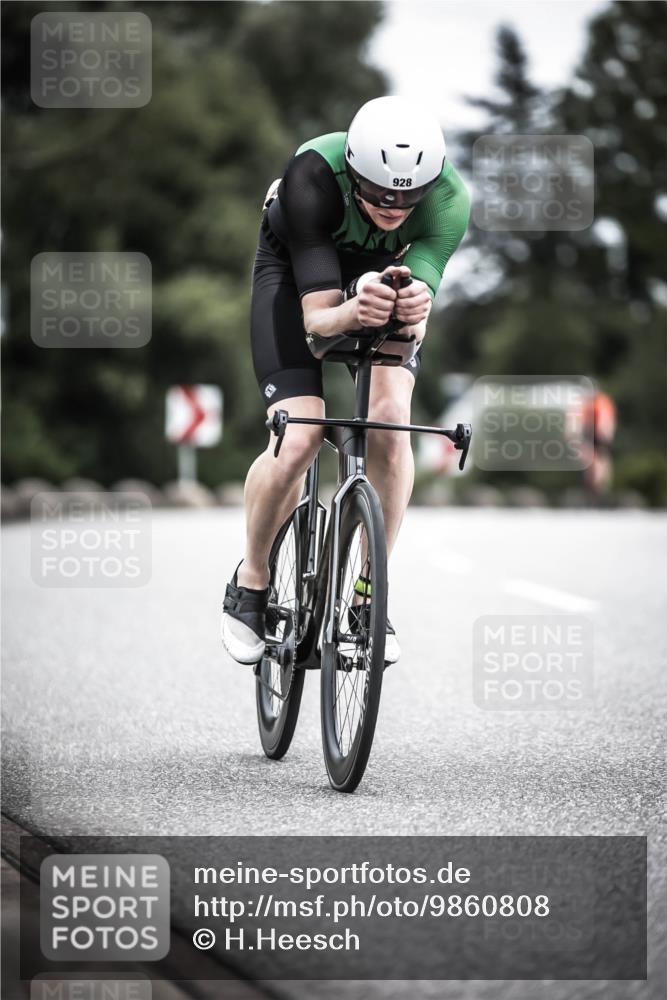 21.06.2026 - 29. Vierlanden-Triathlon H.Heesch http://msf.ph/oto/9860808 21.06.2026 12:07:38 Radfahren 822, 860, 925, 928, 969 meine-sportfotos.de