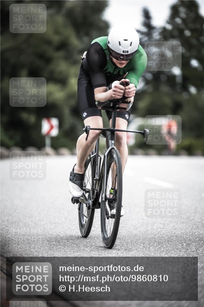 21.06.2026 - 29. Vierlanden-Triathlon H.Heesch http://msf.ph/oto/9860810 21.06.2026 12:07:38 Radfahren 822, 860, 925, 928, 969 meine-sportfotos.de