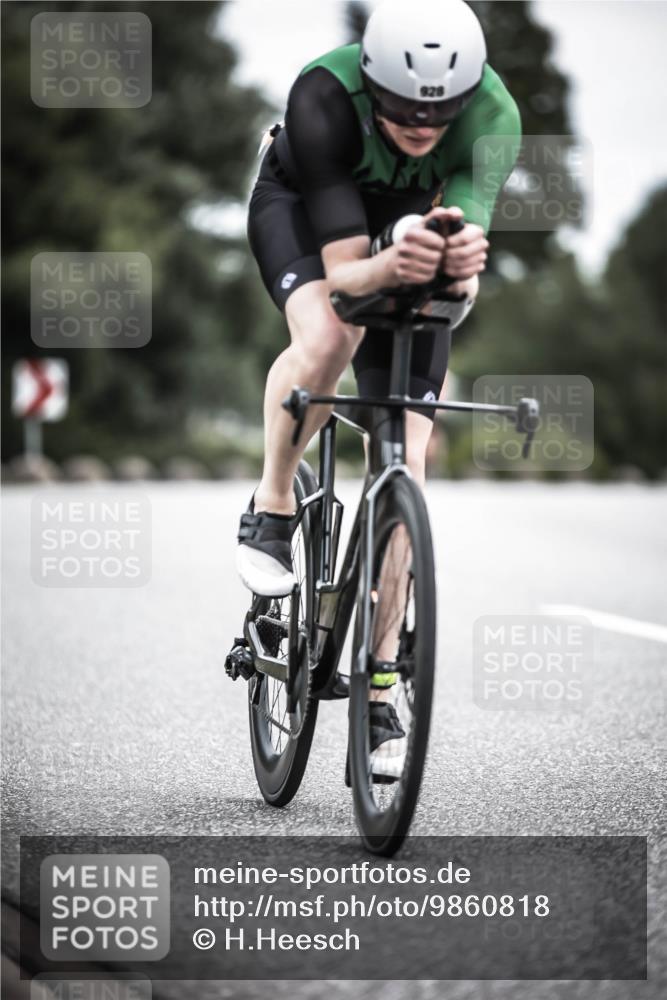 21.06.2026 - 29. Vierlanden-Triathlon H.Heesch http://msf.ph/oto/9860818 21.06.2026 12:07:38 Radfahren 822, 860, 925, 928, 969 meine-sportfotos.de