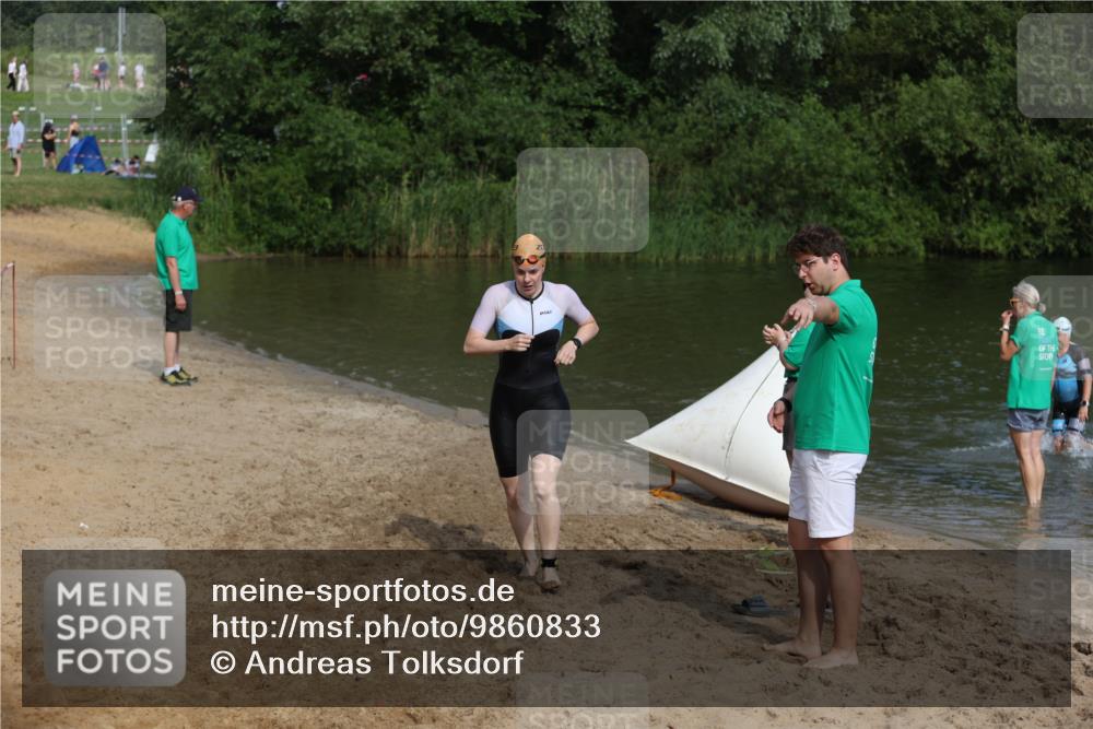 21.06.2026 - 29. Vierlanden-Triathlon Andreas Tolksdorf http://msf.ph/oto/9860833 21.06.2026 09:11:47 Schwimmen 255, 264, 300 meine-sportfotos.de