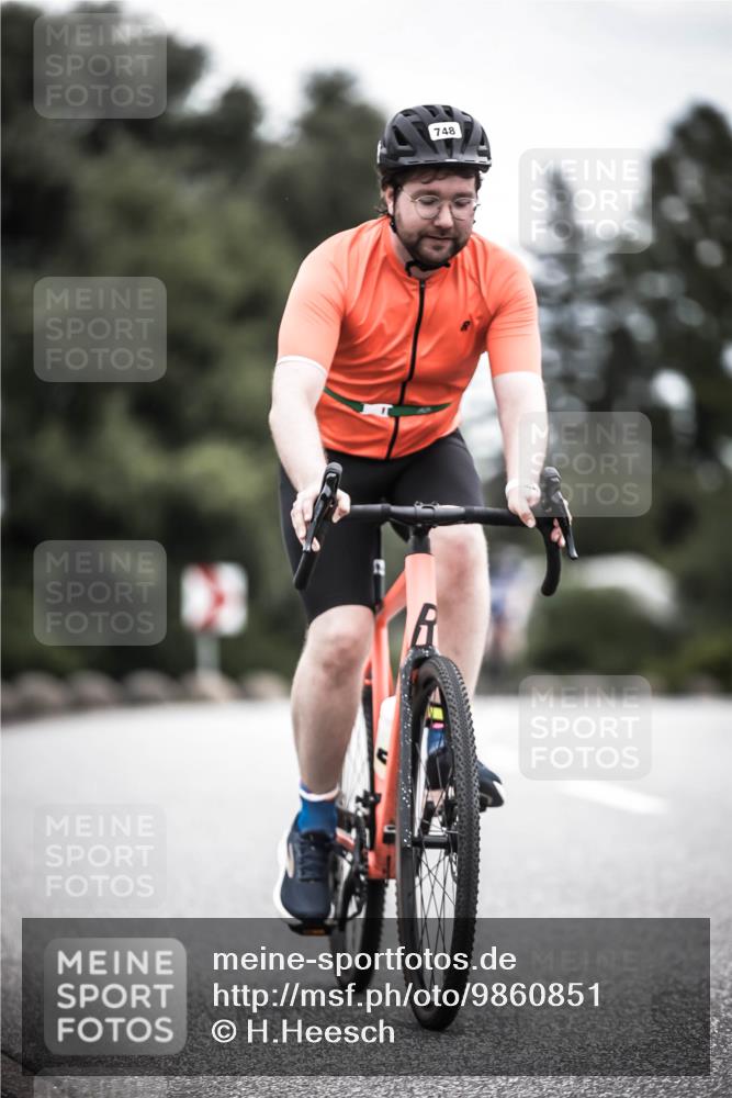 21.06.2026 - 29. Vierlanden-Triathlon H.Heesch http://msf.ph/oto/9860851 21.06.2026 12:07:48 Radfahren 728, 748, 816, 871, 899, 977 meine-sportfotos.de