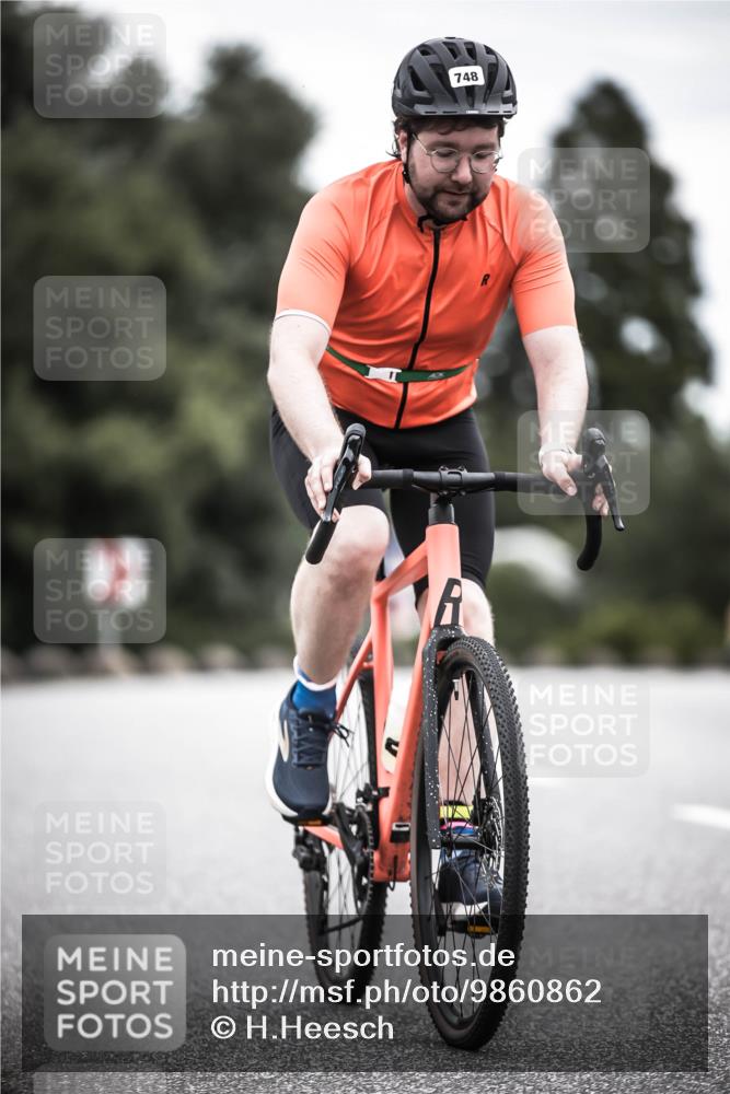 21.06.2026 - 29. Vierlanden-Triathlon H.Heesch http://msf.ph/oto/9860862 21.06.2026 12:07:48 Radfahren 728, 748, 816, 871, 899, 977 meine-sportfotos.de