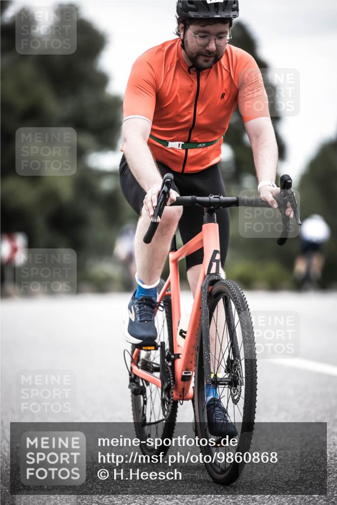 21.06.2026 - 29. Vierlanden-Triathlon H.Heesch http://msf.ph/oto/9860868 21.06.2026 12:07:48 Radfahren 728, 748, 816, 871, 899, 977 meine-sportfotos.de