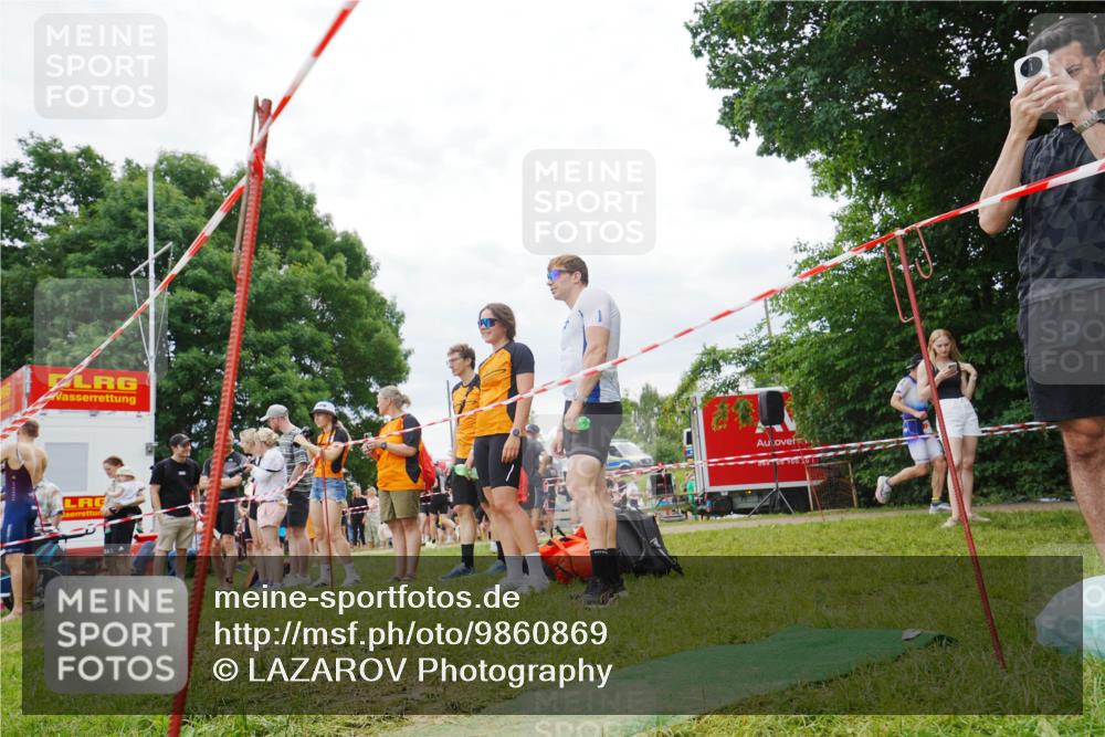 21.06.2026 - 29. Vierlanden-Triathlon LAZAROV Photography http://msf.ph/oto/9860869 21.06.2026 12:26:28 Schwimmen  meine-sportfotos.de
