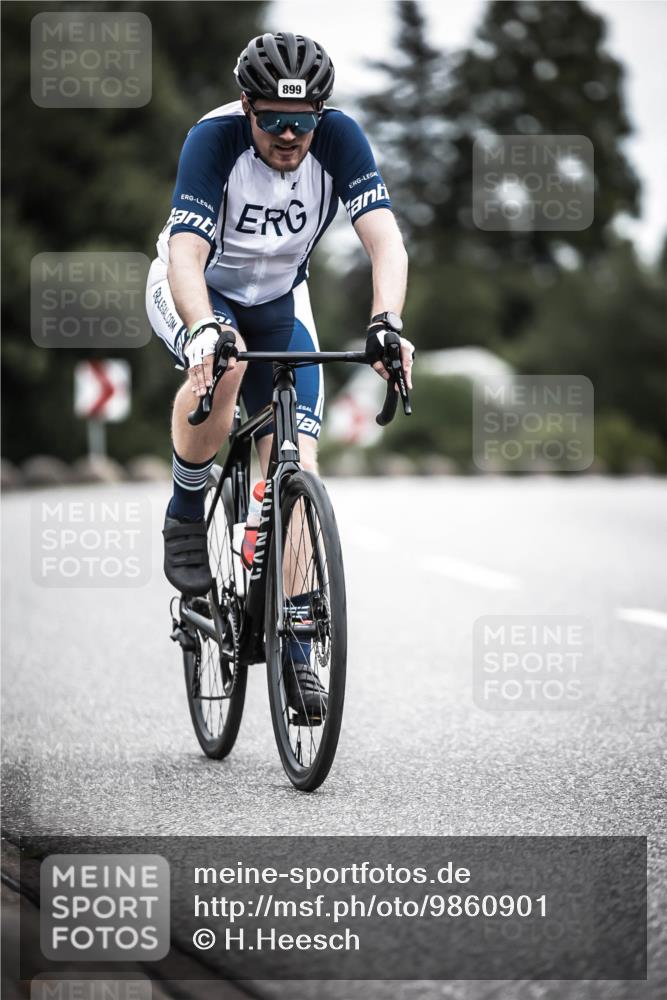 21.06.2026 - 29. Vierlanden-Triathlon H.Heesch http://msf.ph/oto/9860901 21.06.2026 12:07:54 Radfahren 674, 682, 691, 728, 899 meine-sportfotos.de