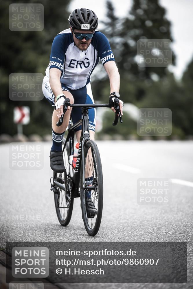 21.06.2026 - 29. Vierlanden-Triathlon H.Heesch http://msf.ph/oto/9860907 21.06.2026 12:07:54 Radfahren 674, 682, 691, 728, 899 meine-sportfotos.de