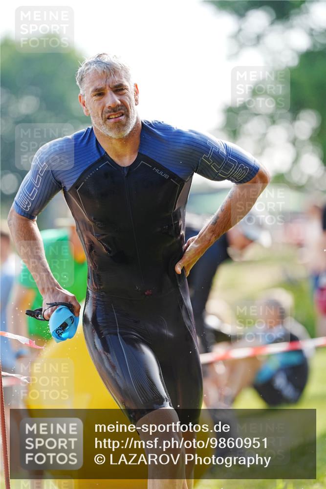21.06.2026 - 29. Vierlanden-Triathlon LAZAROV Photography http://msf.ph/oto/9860951 21.06.2026 08:45:00 Schwimmen 104, 184 meine-sportfotos.de