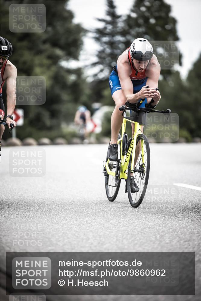 21.06.2026 - 29. Vierlanden-Triathlon H.Heesch http://msf.ph/oto/9860962 21.06.2026 12:08:02 Radfahren 674, 682, 884, 895, 907, 922, 945, 960, 981 meine-sportfotos.de