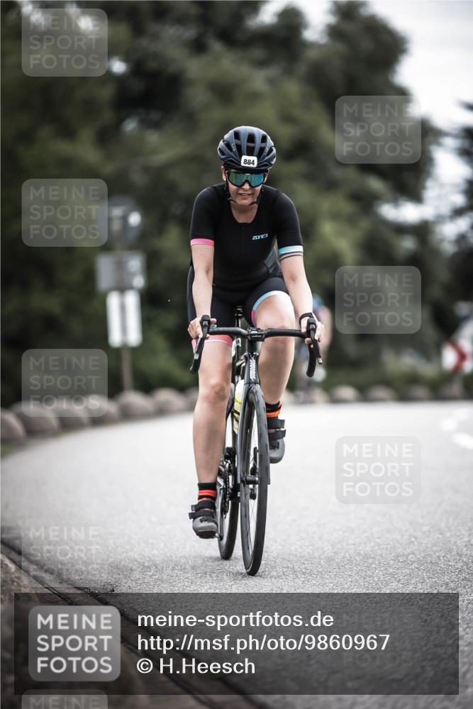 21.06.2026 - 29. Vierlanden-Triathlon H.Heesch http://msf.ph/oto/9860967 21.06.2026 12:08:03 Radfahren 674, 682, 884, 895, 907, 922, 945, 960, 981 meine-sportfotos.de