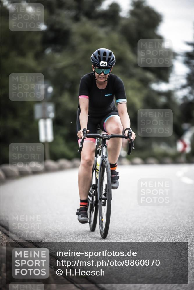 21.06.2026 - 29. Vierlanden-Triathlon H.Heesch http://msf.ph/oto/9860970 21.06.2026 12:08:04 Radfahren 674, 682, 884, 895, 907, 922, 945, 960, 981 meine-sportfotos.de