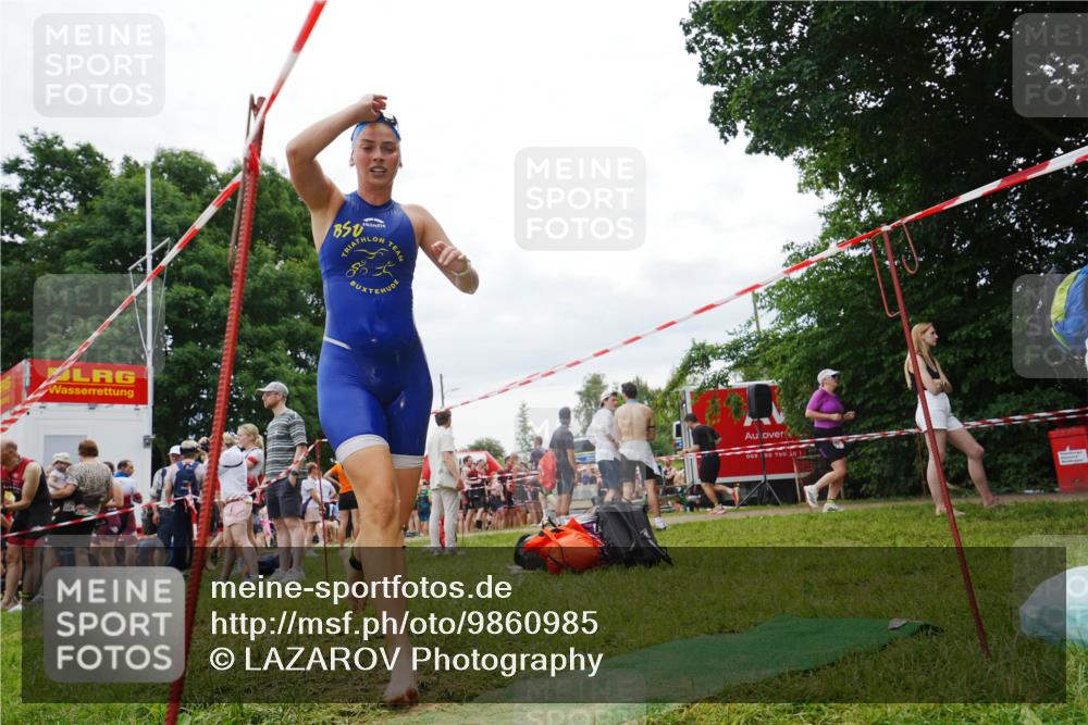 21.06.2026 - 29. Vierlanden-Triathlon LAZAROV Photography http://msf.ph/oto/9860985 21.06.2026 12:29:47 Schwimmen 1012 meine-sportfotos.de