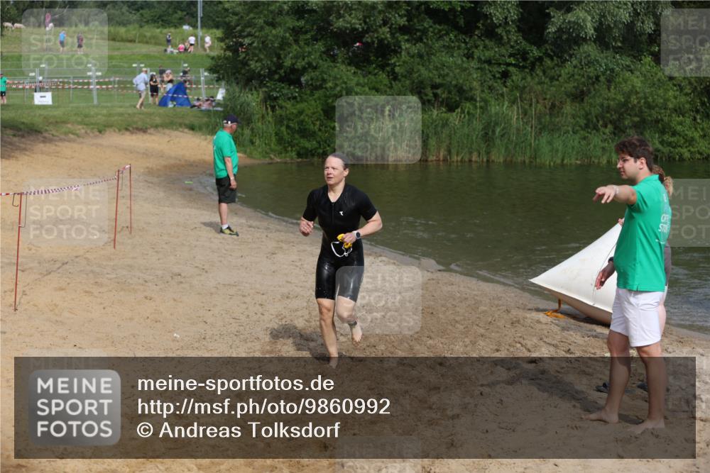 21.06.2026 - 29. Vierlanden-Triathlon Andreas Tolksdorf http://msf.ph/oto/9860992 21.06.2026 09:12:14 Schwimmen 272 meine-sportfotos.de