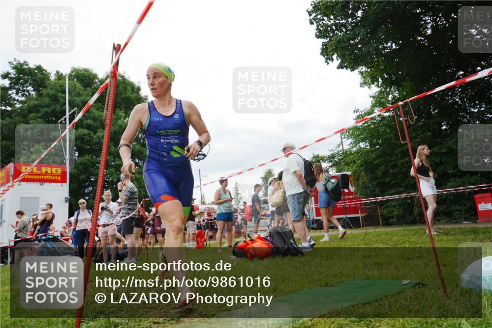 21.06.2026 - 29. Vierlanden-Triathlon LAZAROV Photography http://msf.ph/oto/9861016 21.06.2026 12:31:17 Schwimmen 986, 988 meine-sportfotos.de