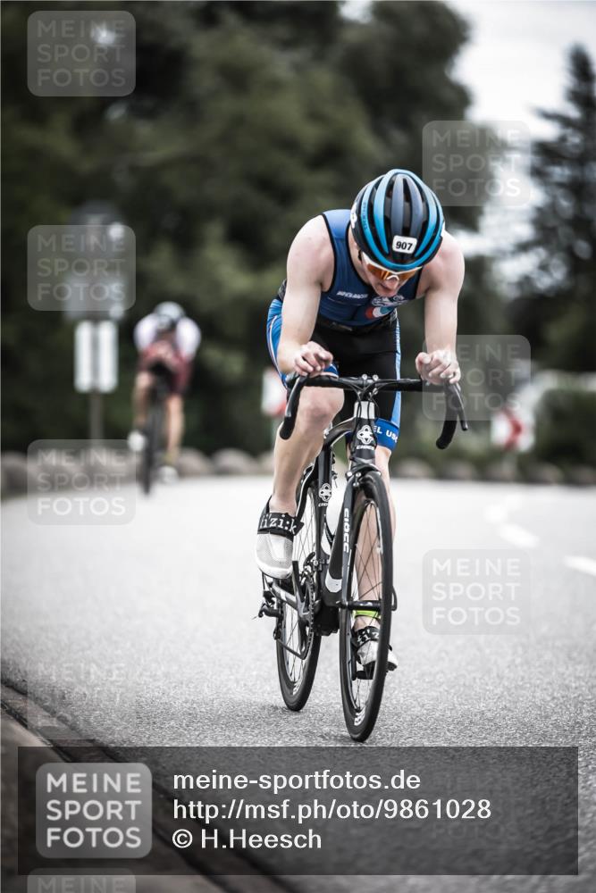 21.06.2026 - 29. Vierlanden-Triathlon H.Heesch http://msf.ph/oto/9861028 21.06.2026 12:08:07 Radfahren 884, 907, 973, 981 meine-sportfotos.de