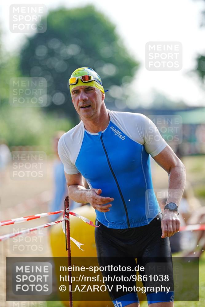 21.06.2026 - 29. Vierlanden-Triathlon LAZAROV Photography http://msf.ph/oto/9861038 21.06.2026 08:45:51 Schwimmen 89, 141, 147, 165 meine-sportfotos.de