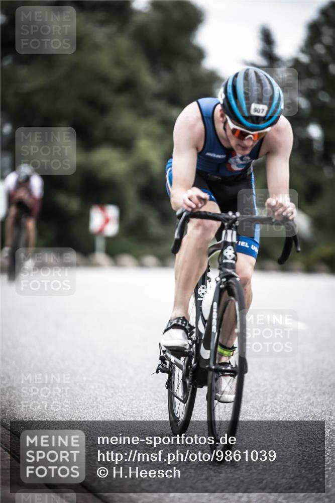 21.06.2026 - 29. Vierlanden-Triathlon H.Heesch http://msf.ph/oto/9861039 21.06.2026 12:08:08 Radfahren 884, 907, 973, 981 meine-sportfotos.de