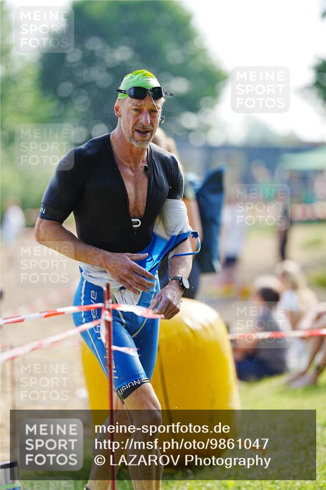 21.06.2026 - 29. Vierlanden-Triathlon LAZAROV Photography http://msf.ph/oto/9861047 21.06.2026 08:45:53 Schwimmen 89, 141, 147, 165 meine-sportfotos.de