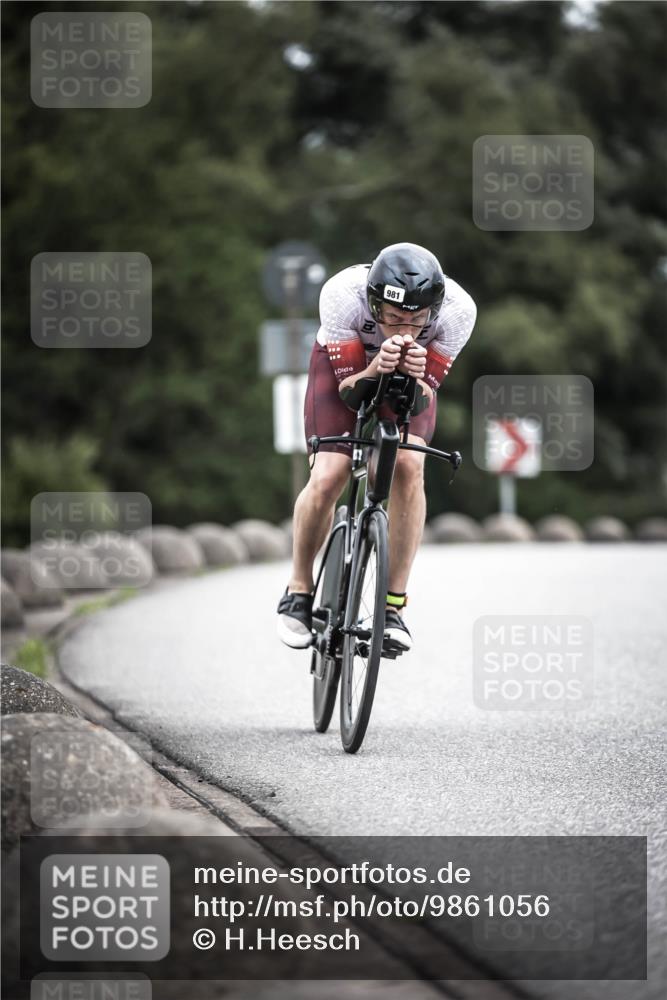 21.06.2026 - 29. Vierlanden-Triathlon H.Heesch http://msf.ph/oto/9861056 21.06.2026 12:08:09 Radfahren 907, 936, 973, 981 meine-sportfotos.de