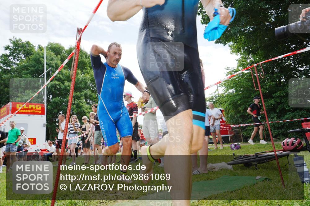 21.06.2026 - 29. Vierlanden-Triathlon LAZAROV Photography http://msf.ph/oto/9861069 21.06.2026 12:58:21 Schwimmen 1026, 1032, 1053, 1063, 1092 meine-sportfotos.de
