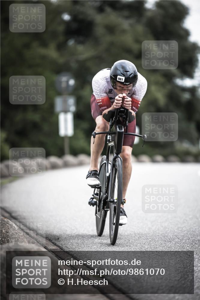 21.06.2026 - 29. Vierlanden-Triathlon H.Heesch http://msf.ph/oto/9861070 21.06.2026 12:08:09 Radfahren 907, 936, 973, 981 meine-sportfotos.de