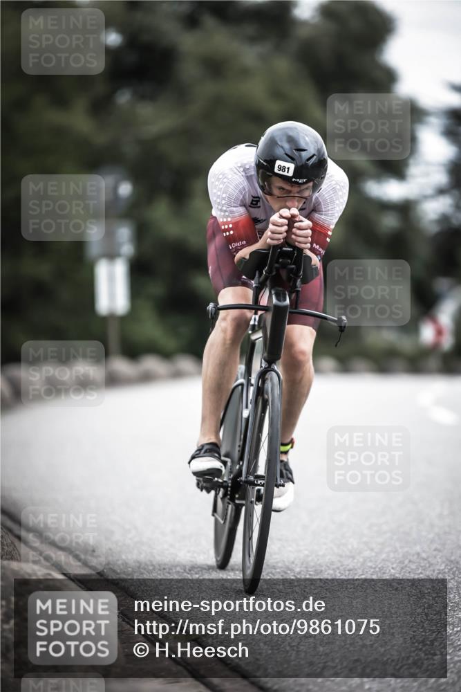 21.06.2026 - 29. Vierlanden-Triathlon H.Heesch http://msf.ph/oto/9861075 21.06.2026 12:08:10 Radfahren 907, 936, 973, 981 meine-sportfotos.de