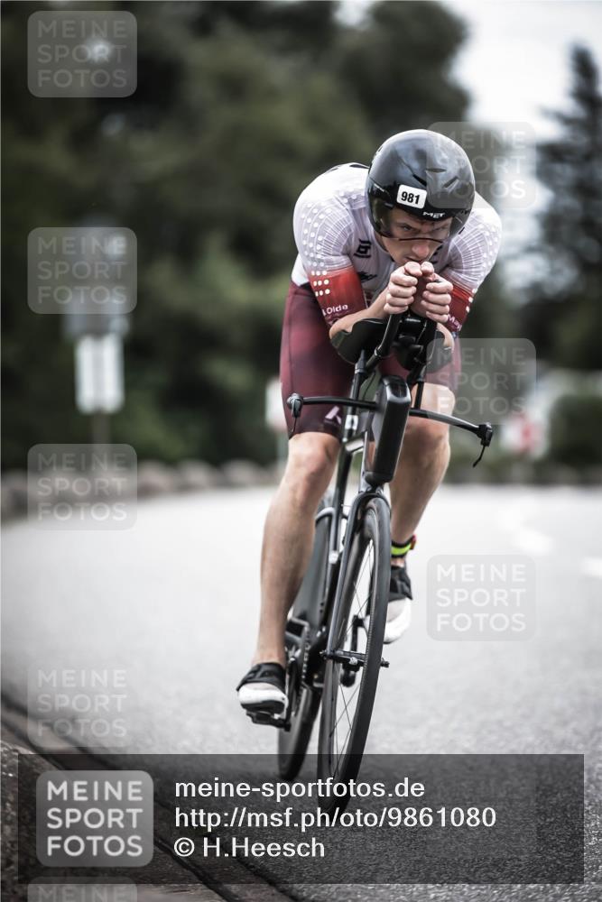 21.06.2026 - 29. Vierlanden-Triathlon H.Heesch http://msf.ph/oto/9861080 21.06.2026 12:08:10 Radfahren 907, 936, 973, 981 meine-sportfotos.de