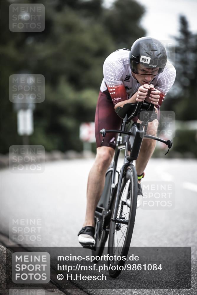 21.06.2026 - 29. Vierlanden-Triathlon H.Heesch http://msf.ph/oto/9861084 21.06.2026 12:08:10 Radfahren 907, 936, 973, 981 meine-sportfotos.de
