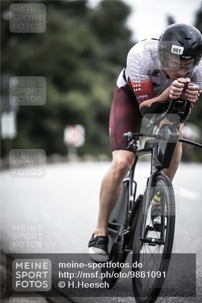 21.06.2026 - 29. Vierlanden-Triathlon H.Heesch http://msf.ph/oto/9861091 21.06.2026 12:08:10 Radfahren 907, 936, 973, 981 meine-sportfotos.de