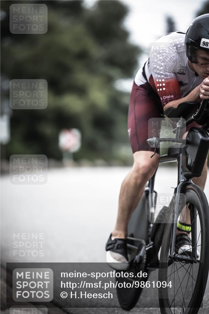 21.06.2026 - 29. Vierlanden-Triathlon H.Heesch http://msf.ph/oto/9861094 21.06.2026 12:08:10 Radfahren 907, 936, 973, 981 meine-sportfotos.de