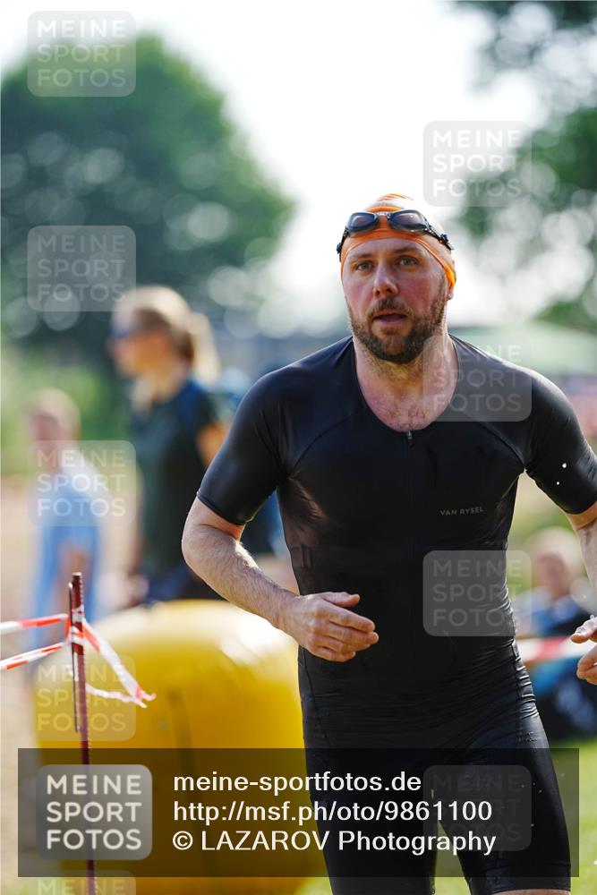 21.06.2026 - 29. Vierlanden-Triathlon LAZAROV Photography http://msf.ph/oto/9861100 21.06.2026 08:46:09 Schwimmen 84, 131 meine-sportfotos.de