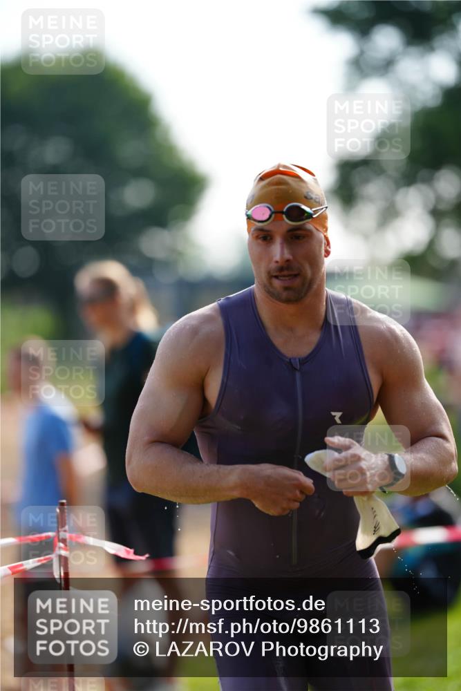 21.06.2026 - 29. Vierlanden-Triathlon LAZAROV Photography http://msf.ph/oto/9861113 21.06.2026 08:46:36 Schwimmen 35, 96, 159 meine-sportfotos.de
