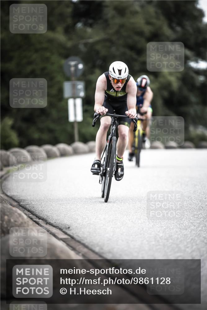 21.06.2026 - 29. Vierlanden-Triathlon H.Heesch http://msf.ph/oto/9861128 21.06.2026 12:08:14 Radfahren 793, 854, 865, 916, 936, 948, 949, 973 meine-sportfotos.de