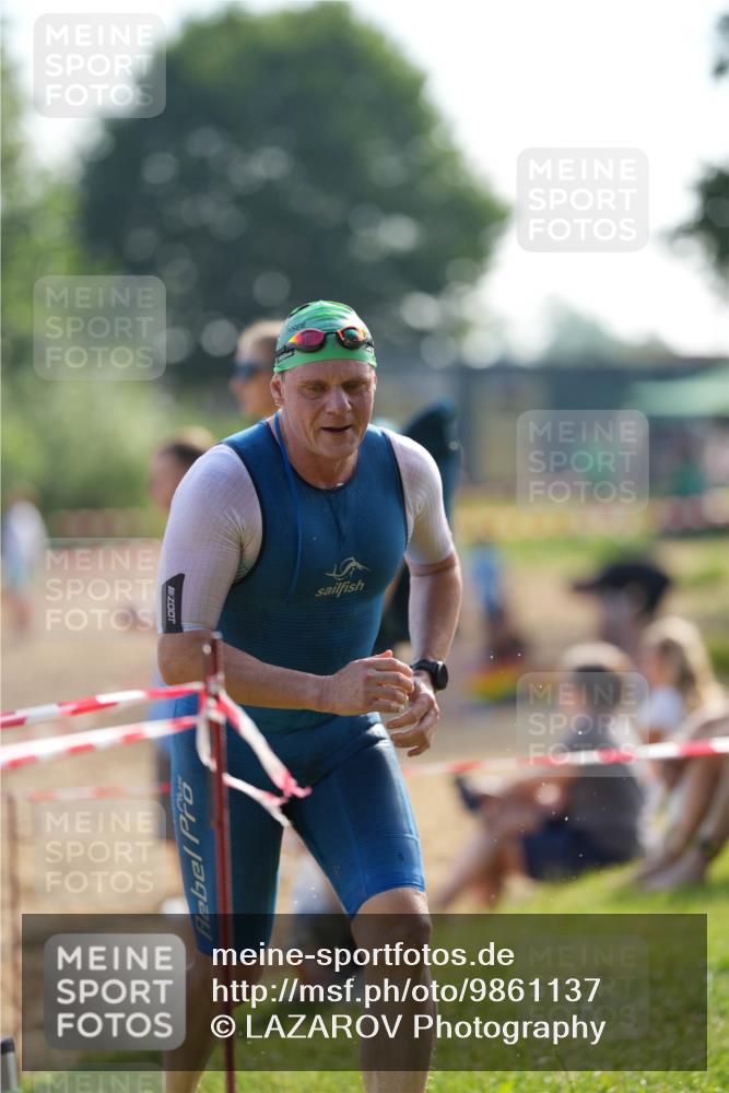 21.06.2026 - 29. Vierlanden-Triathlon LAZAROV Photography http://msf.ph/oto/9861137 21.06.2026 08:46:54 Schwimmen 135, 220 meine-sportfotos.de