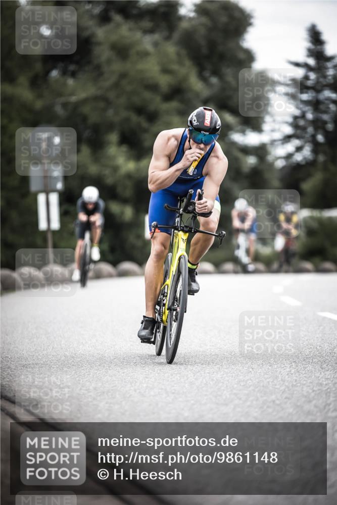 21.06.2026 - 29. Vierlanden-Triathlon H.Heesch http://msf.ph/oto/9861148 21.06.2026 12:08:16 Radfahren 793, 854, 865, 916, 936, 948, 949, 973 meine-sportfotos.de