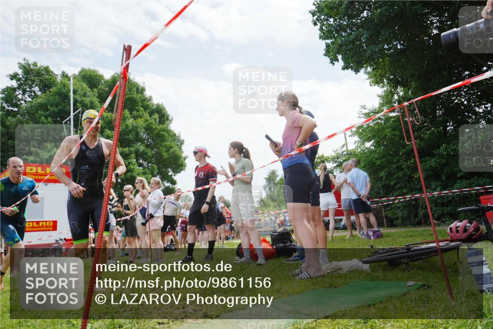 21.06.2026 - 29. Vierlanden-Triathlon LAZAROV Photography http://msf.ph/oto/9861156 21.06.2026 12:59:44 Schwimmen 1034, 1036, 1037, 1058, 1061, 1069, 1079 meine-sportfotos.de