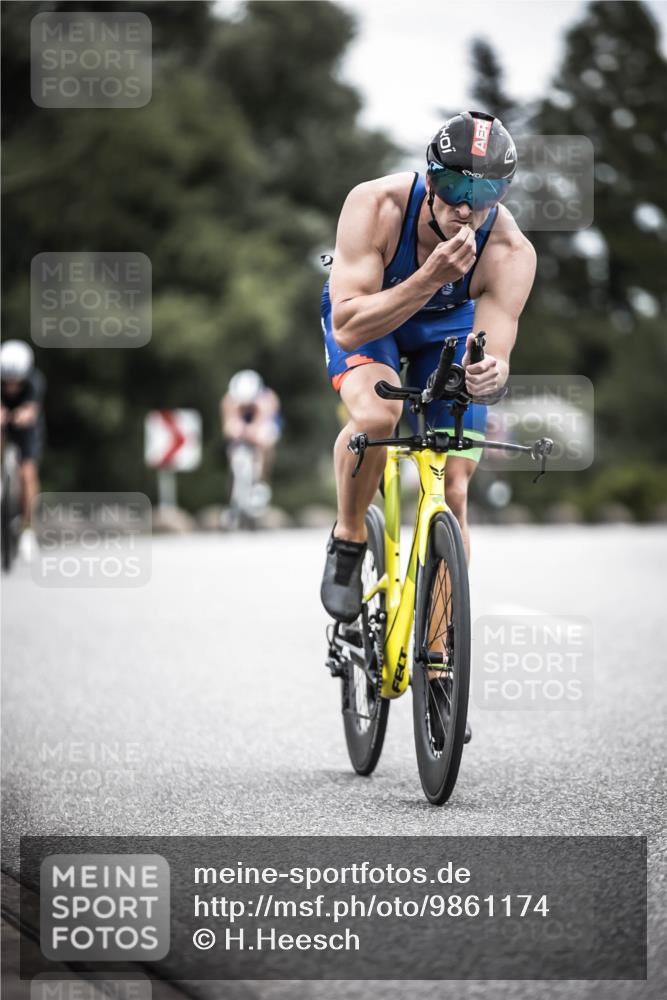 21.06.2026 - 29. Vierlanden-Triathlon H.Heesch http://msf.ph/oto/9861174 21.06.2026 12:08:16 Radfahren 793, 854, 865, 916, 936, 948, 949, 973 meine-sportfotos.de