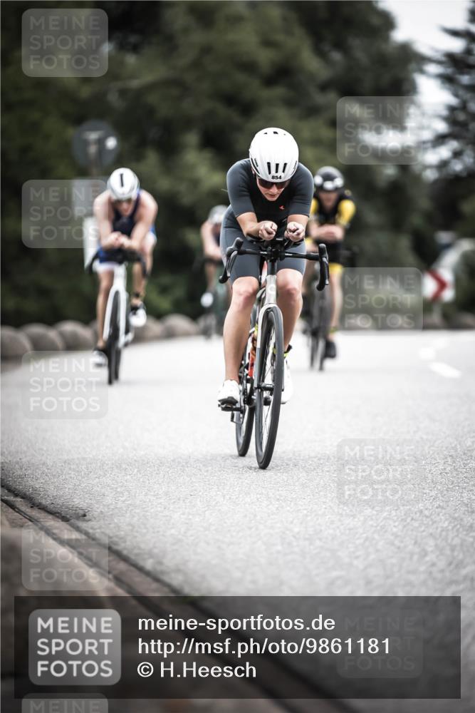 21.06.2026 - 29. Vierlanden-Triathlon H.Heesch http://msf.ph/oto/9861181 21.06.2026 12:08:18 Radfahren 793, 854, 865, 916, 936, 948, 949, 973 meine-sportfotos.de