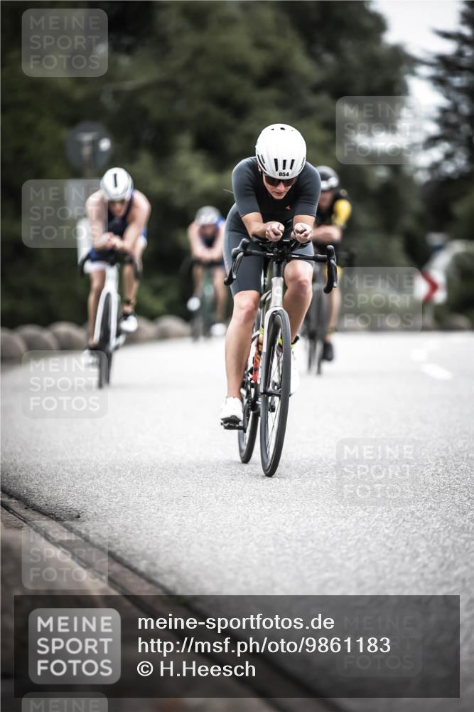 21.06.2026 - 29. Vierlanden-Triathlon H.Heesch http://msf.ph/oto/9861183 21.06.2026 12:08:18 Radfahren 793, 854, 865, 916, 936, 948, 949, 973 meine-sportfotos.de