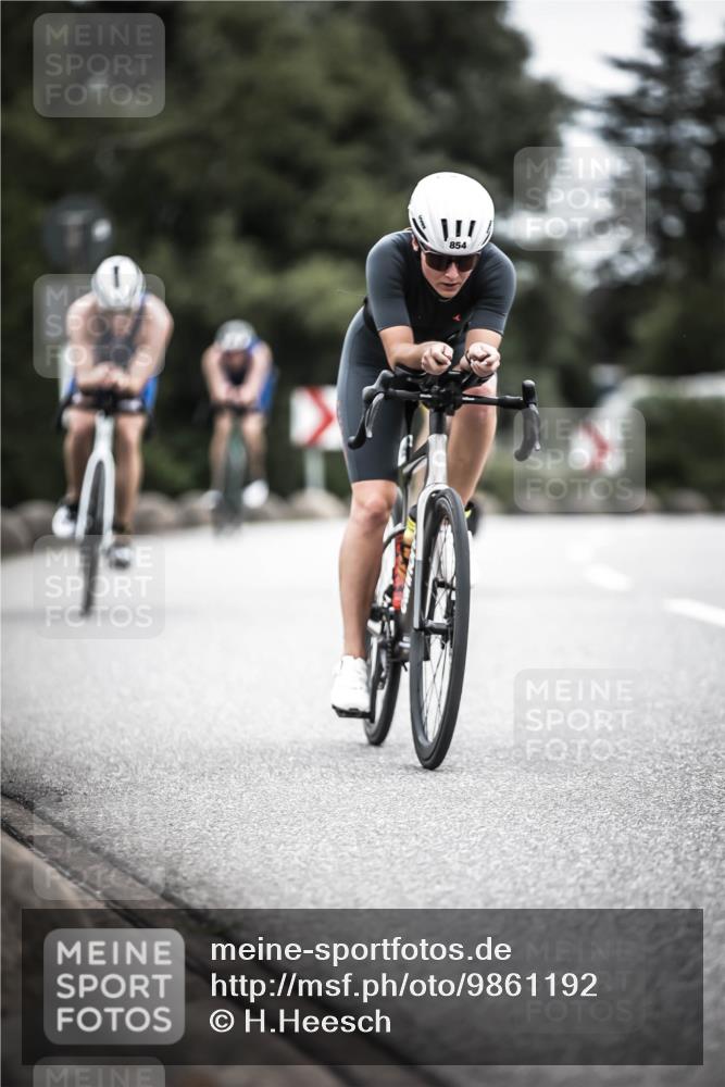 21.06.2026 - 29. Vierlanden-Triathlon H.Heesch http://msf.ph/oto/9861192 21.06.2026 12:08:18 Radfahren 793, 854, 865, 916, 936, 948, 949, 973 meine-sportfotos.de