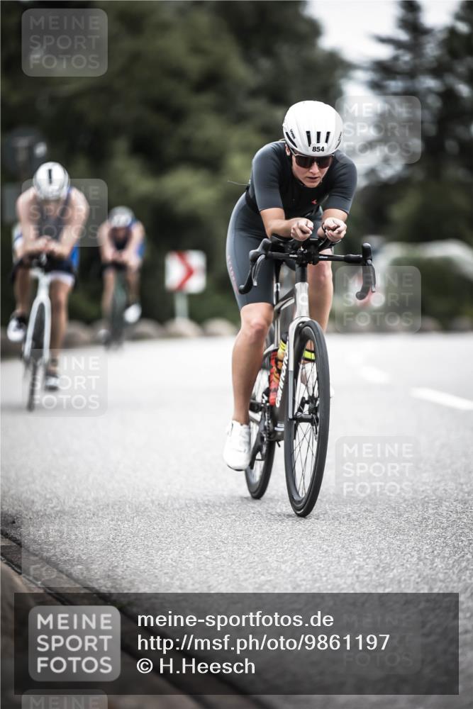 21.06.2026 - 29. Vierlanden-Triathlon H.Heesch http://msf.ph/oto/9861197 21.06.2026 12:08:19 Radfahren 793, 854, 865, 916, 936, 948, 949 meine-sportfotos.de