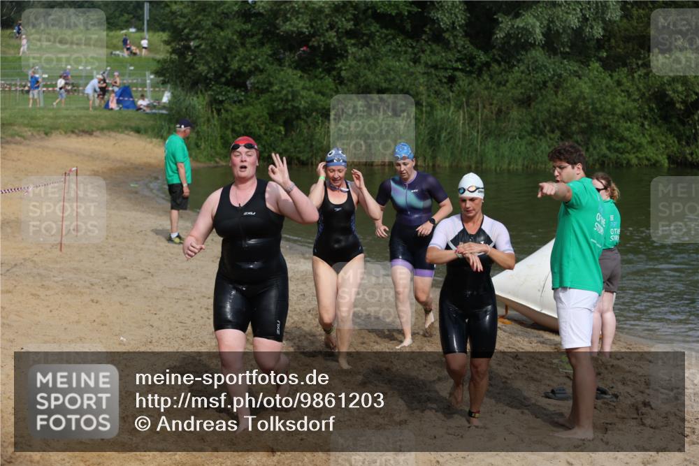 21.06.2026 - 29. Vierlanden-Triathlon Andreas Tolksdorf http://msf.ph/oto/9861203 21.06.2026 09:13:06 Schwimmen 227, 230, 280, 292 meine-sportfotos.de