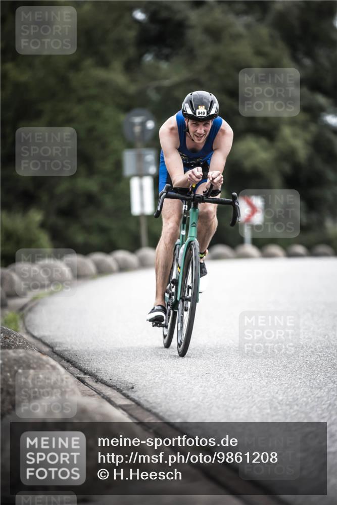 21.06.2026 - 29. Vierlanden-Triathlon H.Heesch http://msf.ph/oto/9861208 21.06.2026 12:08:21 Radfahren 793, 854, 865, 916, 948, 949 meine-sportfotos.de