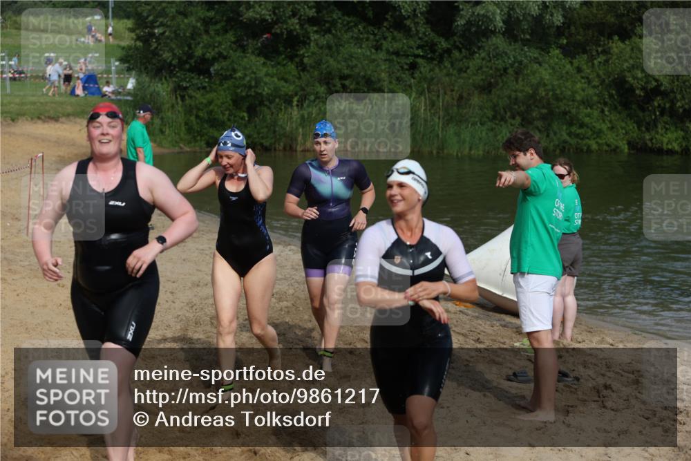 21.06.2026 - 29. Vierlanden-Triathlon Andreas Tolksdorf http://msf.ph/oto/9861217 21.06.2026 09:13:07 Schwimmen 227, 230, 280, 292 meine-sportfotos.de