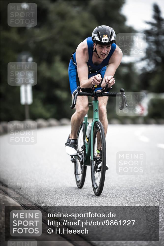 21.06.2026 - 29. Vierlanden-Triathlon H.Heesch http://msf.ph/oto/9861227 21.06.2026 12:08:21 Radfahren 793, 854, 865, 916, 948, 949 meine-sportfotos.de
