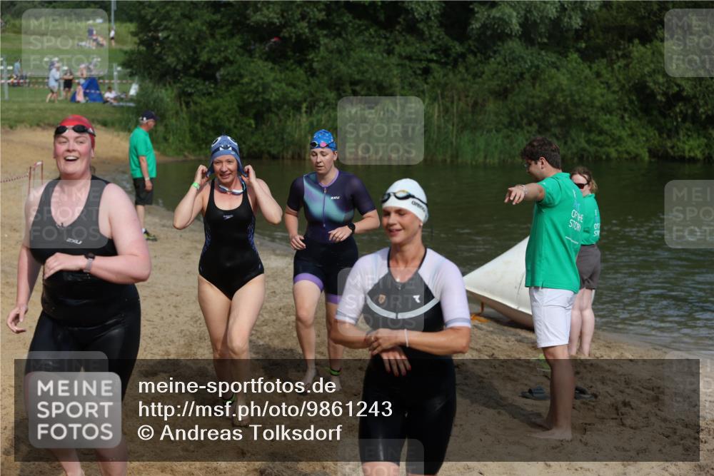21.06.2026 - 29. Vierlanden-Triathlon Andreas Tolksdorf http://msf.ph/oto/9861243 21.06.2026 09:13:07 Schwimmen 227, 230, 280, 292 meine-sportfotos.de