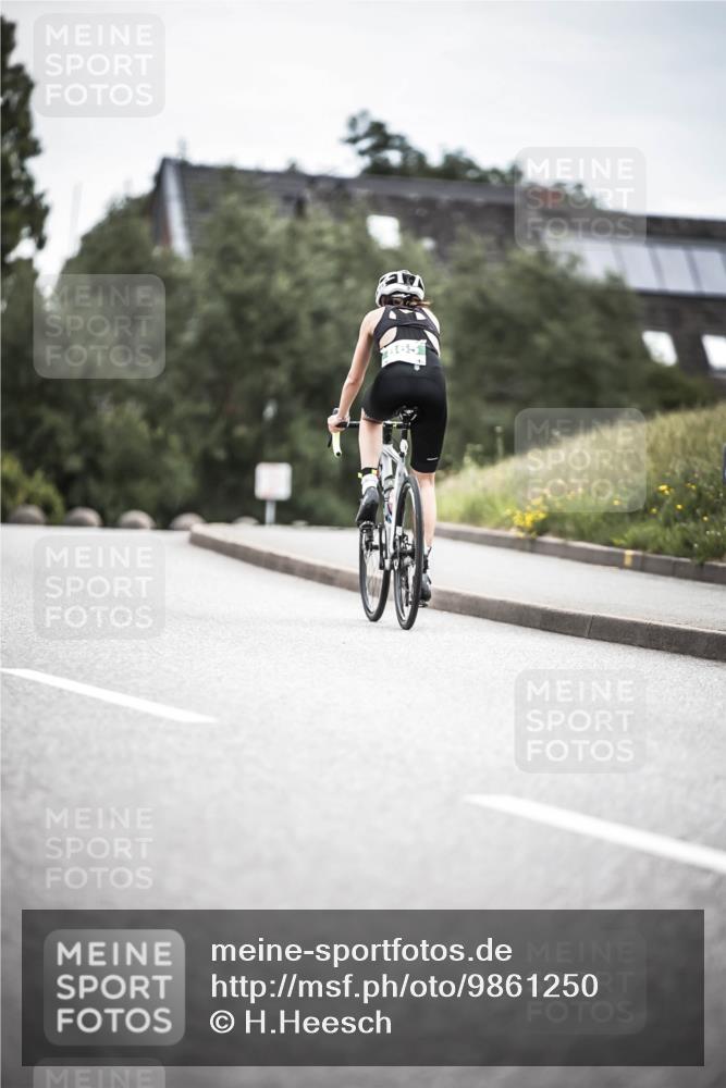 21.06.2026 - 29. Vierlanden-Triathlon H.Heesch http://msf.ph/oto/9861250 21.06.2026 12:08:27 Radfahren 246, 937 meine-sportfotos.de
