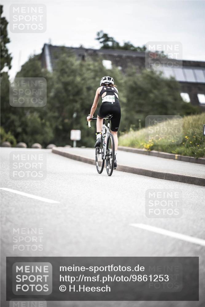 21.06.2026 - 29. Vierlanden-Triathlon H.Heesch http://msf.ph/oto/9861253 21.06.2026 12:08:27 Radfahren 246, 937 meine-sportfotos.de