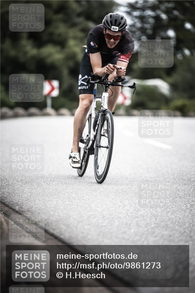 21.06.2026 - 29. Vierlanden-Triathlon H.Heesch http://msf.ph/oto/9861273 21.06.2026 12:08:30 Radfahren 246, 915, 937 meine-sportfotos.de
