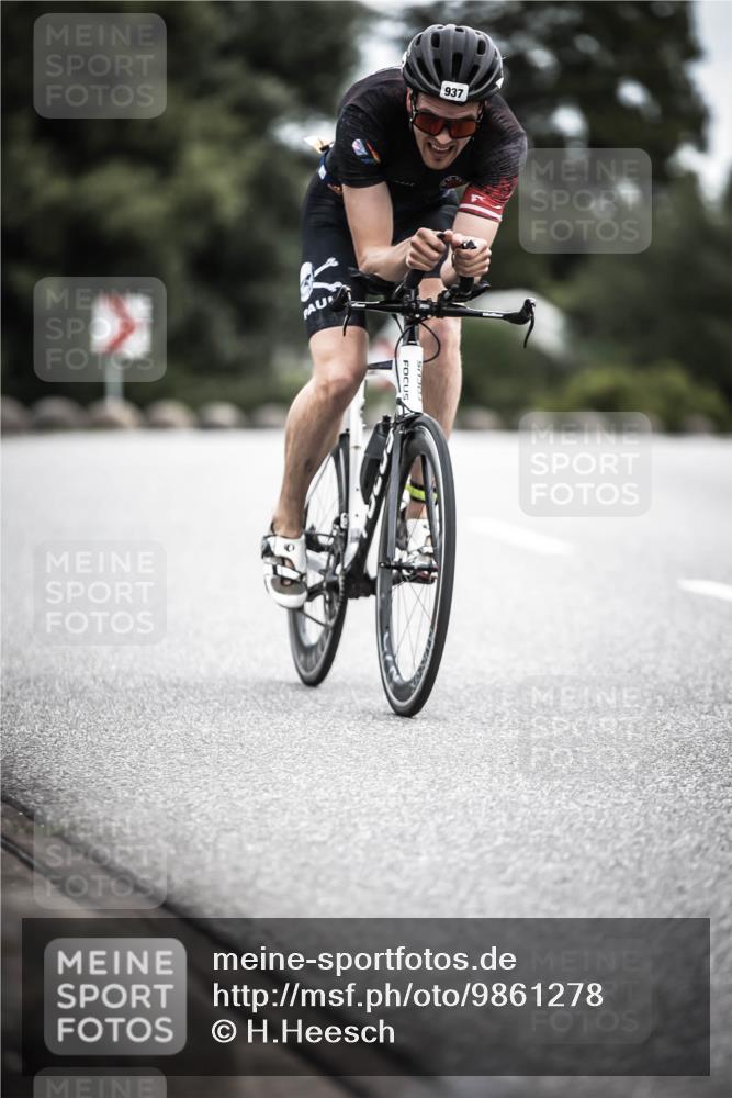 21.06.2026 - 29. Vierlanden-Triathlon H.Heesch http://msf.ph/oto/9861278 21.06.2026 12:08:30 Radfahren 246, 915, 937 meine-sportfotos.de