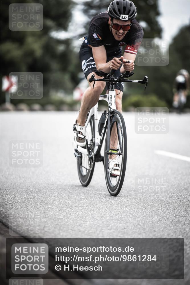 21.06.2026 - 29. Vierlanden-Triathlon H.Heesch http://msf.ph/oto/9861284 21.06.2026 12:08:30 Radfahren 246, 915, 937 meine-sportfotos.de